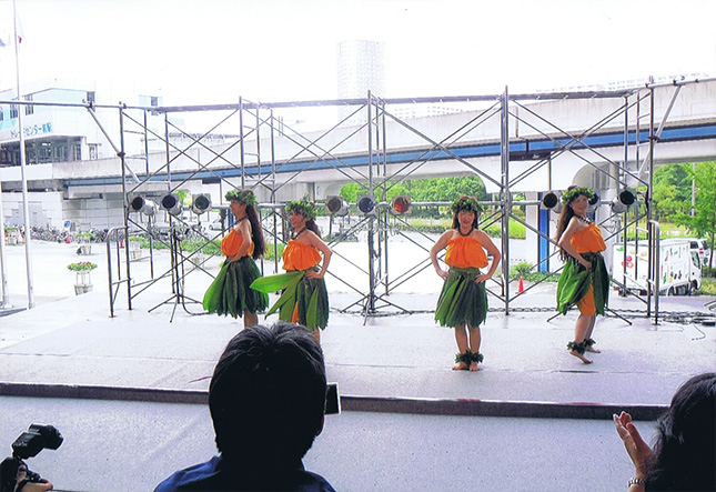 �t���_���X����