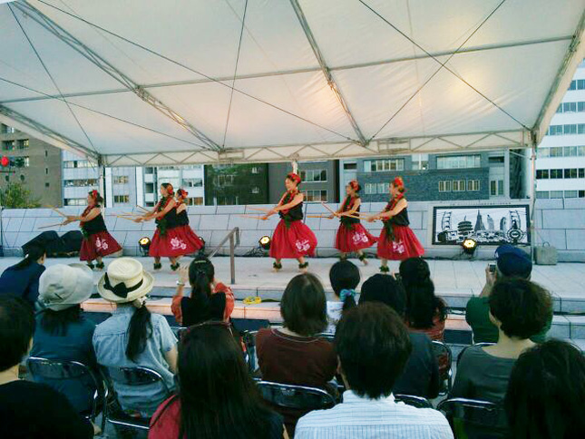 �t���_���X����